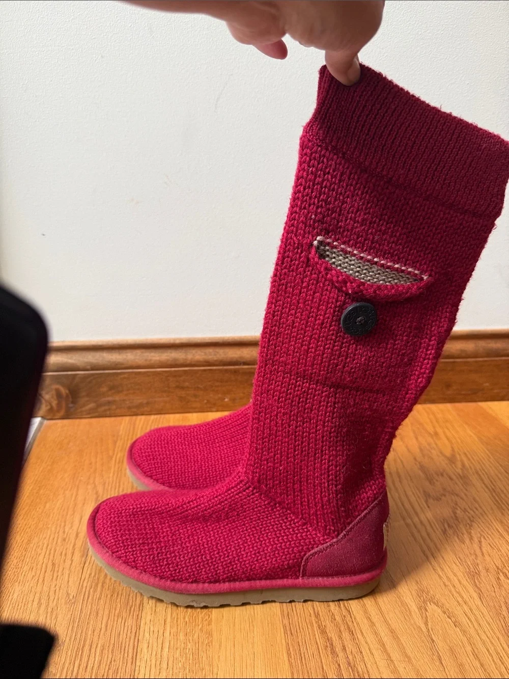 UGG Knit Pocket Button Boots Red UC Bearcat symbol embroidered Style 1879 Size 7